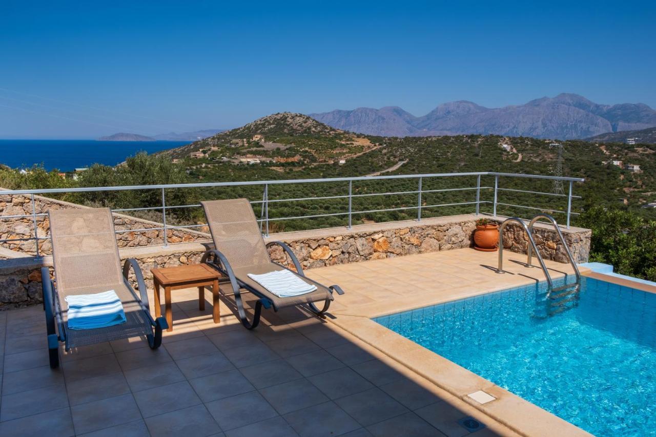 Poppy Villa