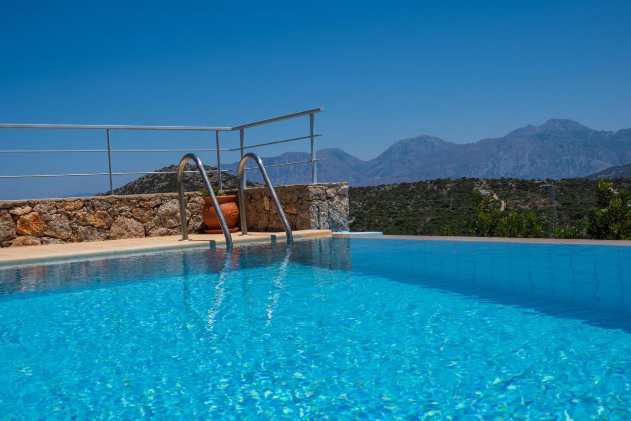 Poppy Villa